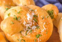 Easy Air Fryer Garlic Knots