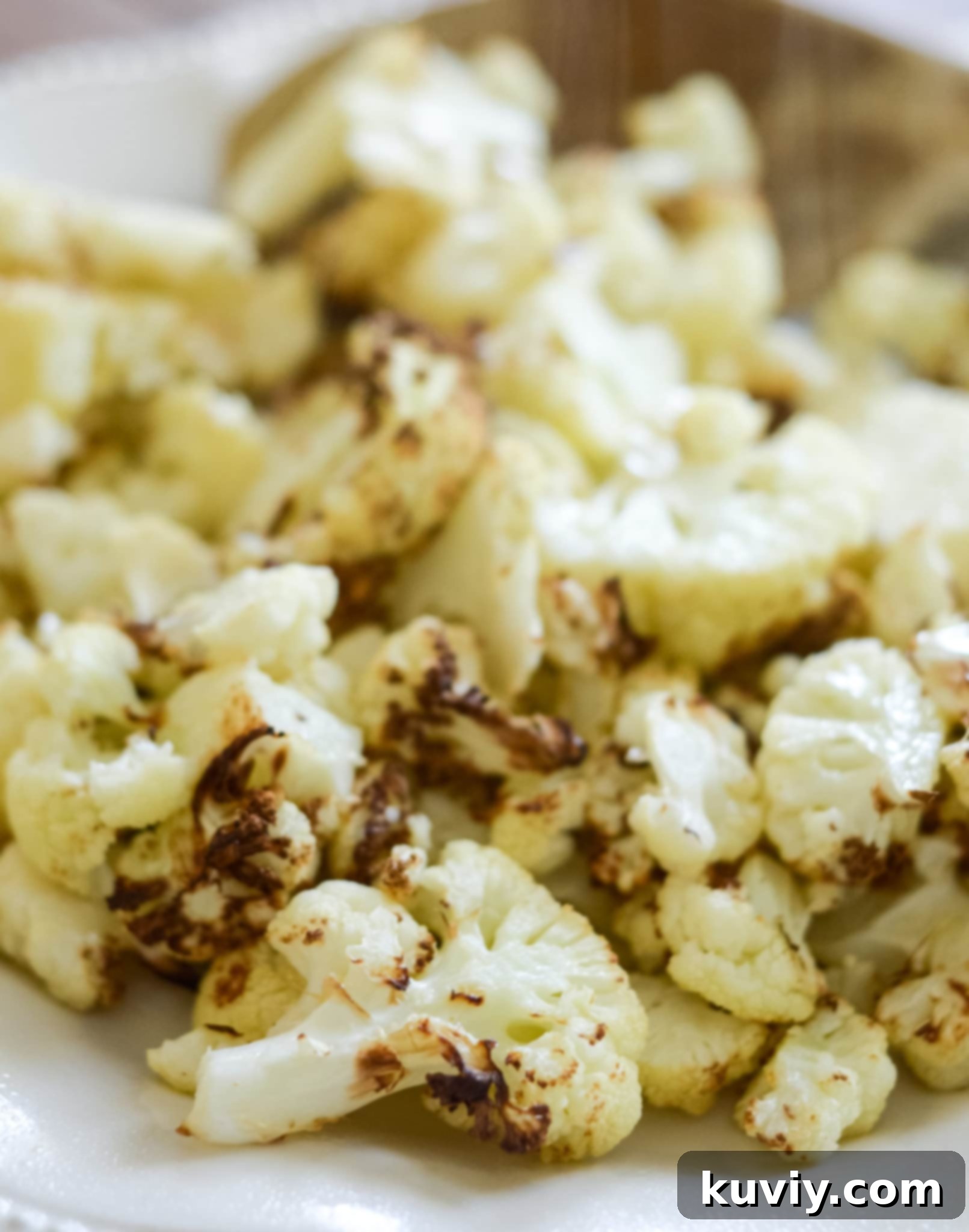 Air fryer roasted cauliflower florets with garlic salt