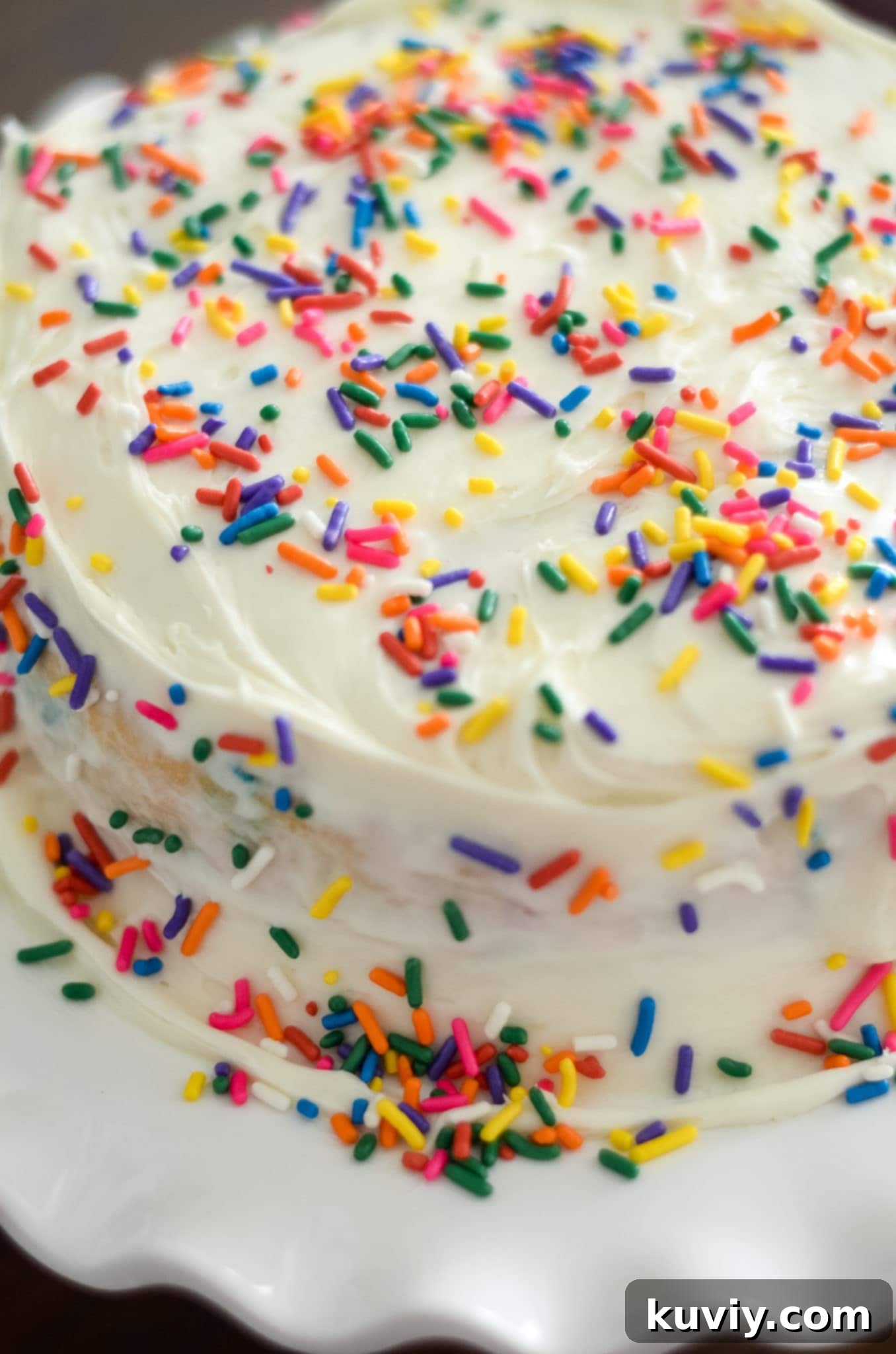 Air Fryer Cake - A delicious and simple cake made in an air fryer, perfect for small portions or gluten-free options.