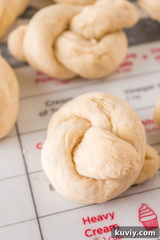 Easy Air Fryer Garlic Knots 4 air fryer garlic knots