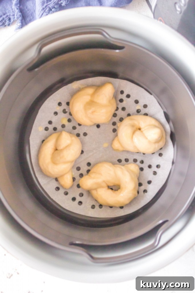 Easy Air Fryer Garlic Knots 5 air fryer garlic knots