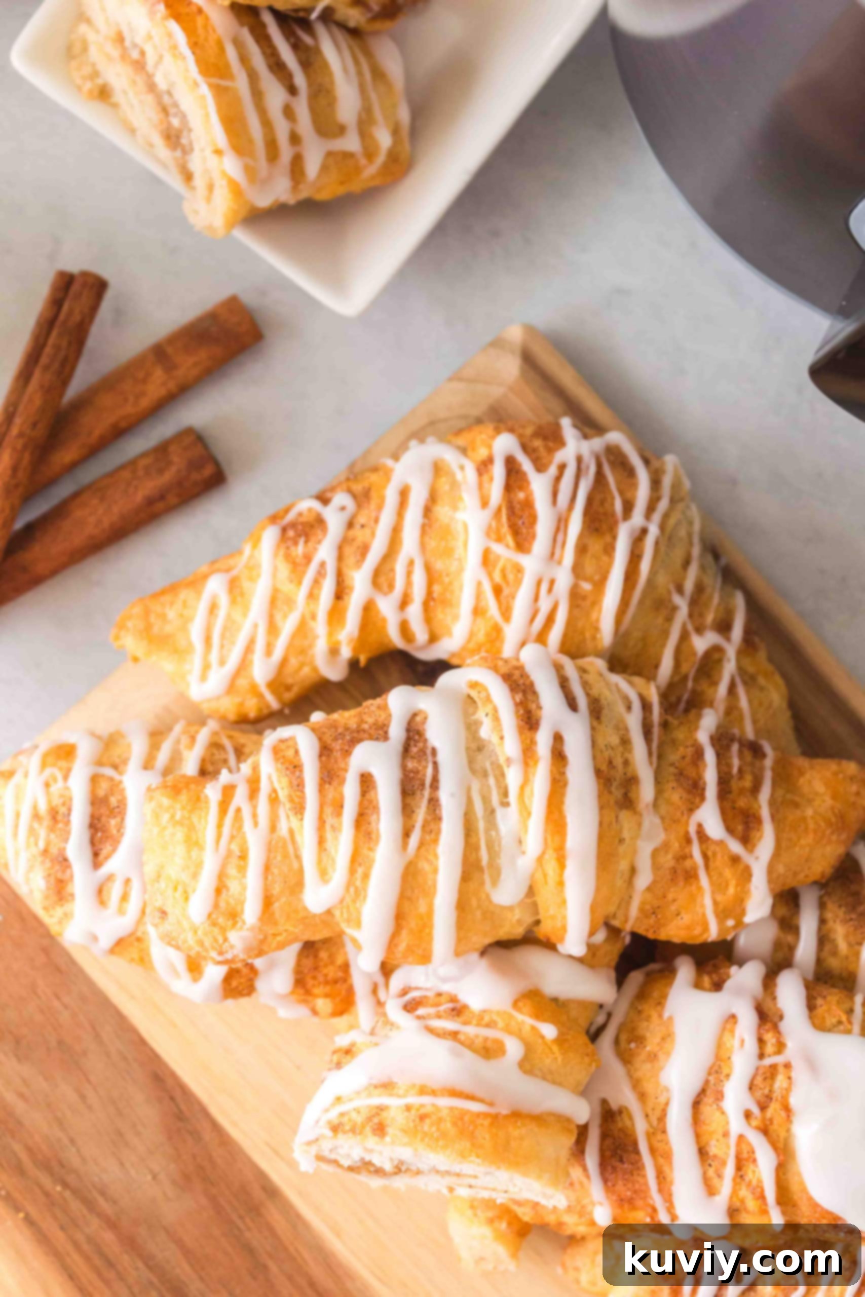 Air Fryer Pumpkin Crescent Rolls